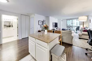 545 N Dearborn St, Chicago, IL 60654 - Photo 4