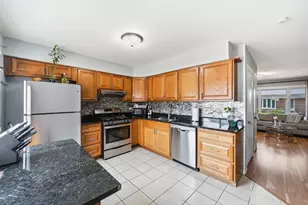 9837 Garden Ct, Schiller Park, IL 60176 - Photo 10