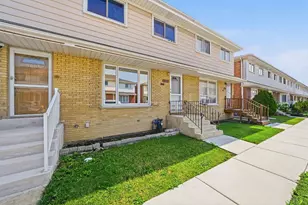 9837 Garden Ct, Schiller Park, IL 60176 - Photo 2