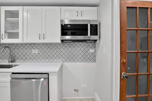 9722 S Merrion Ave, Chicago, IL 60617 - Photo 32