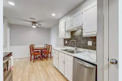 1717 W Crystal Lane #512, Mount Prospect, IL 60056 - Photo 8