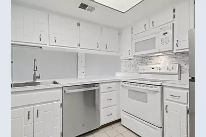 830 Elder Road #406, Homewood, IL 60430 - Photo 6