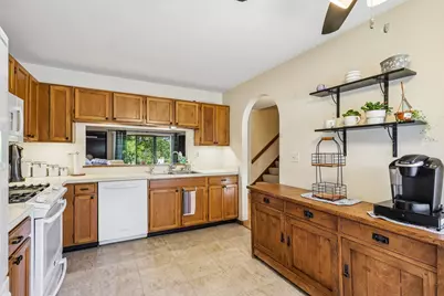 118 Seneca Trail, Bloomingdale, IL 60108 - Photo 6
