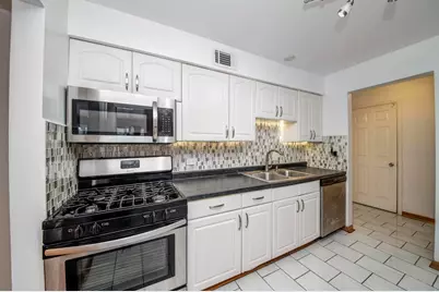 5300 Carriage Way Drive #107, Rolling Meadows, IL 60008 - Photo 4