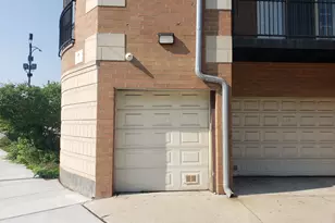6423 W Touhy Ave, Chicago, IL 60646 - Photo 2