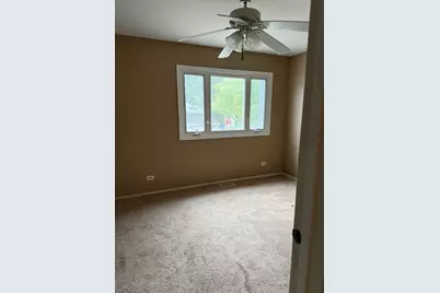 227 Lakeshore Lane, Bloomingdale, IL 60108 - Photo 10