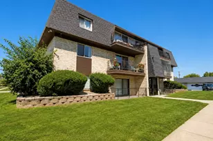 11103 S 84th Ave, Palos Hills, IL 60465 - Photo 2