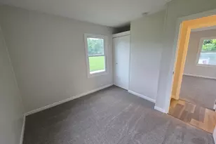 910 W 11th St, Sterling, IL 61081 - Photo 8