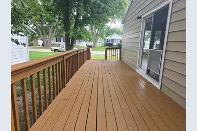 910 W 11th Street, Sterling, IL 61081 - Photo 14