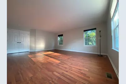 1298 Georgetown Way, Vernon Hills, IL 60061 - Photo 12