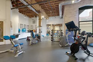 226 N Clinton St, Chicago, IL 60661 - Photo 16