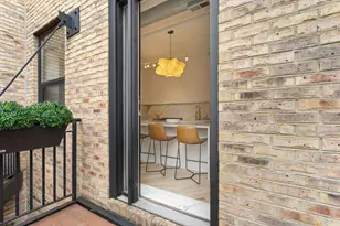 226 N Clinton St, Chicago, IL 60661 - Photo 14
