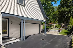353 Western Ave, Clarendon Hills, IL 60514 - Photo 46