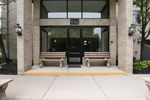 9510 S Kolmar Ave, Oak Lawn, IL 60453 - Photo 2