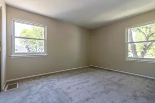 2177 N Dogwood Ln, Palatine, IL 60074 - Photo 14