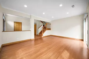 2025 S Lincoln Ave, Lombard, IL 60148 - Photo 10
