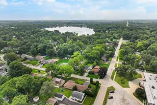 365 Woodland Dr, Grayslake, IL 60030 - Photo 42