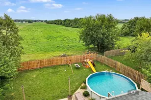 437 Raintree Dr, Oswego, IL 60543 - Photo 32