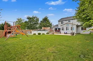 437 Raintree Dr, Oswego, IL 60543 - Photo 36