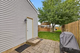 437 Raintree Dr, Oswego, IL 60543 - Photo 38