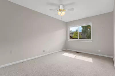 563 N Woodfield Trail, Roselle, IL 60172 - Photo 22