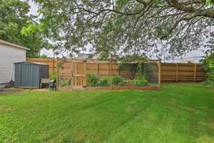 9648 N Kostner Ave N, Skokie, IL 60076 - Photo 4