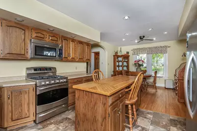 301 S Oak Street, Pontiac, IL 61764 - Photo 8