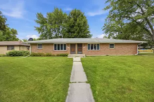 2105 Forest View Rd, Rockford, IL 61108 - Photo 1