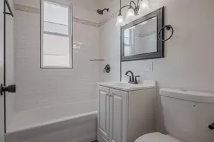 7047 S Princeton Ave, Chicago, IL 60621 - Photo 14