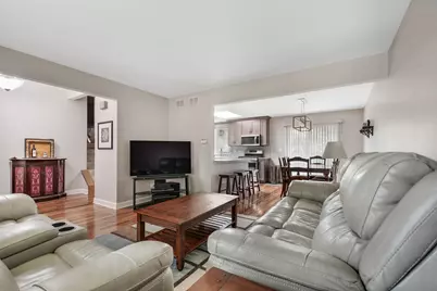 613 Gavin Avenue, Romeoville, IL 60446 - Photo 6