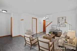 280 Persimmon Ct, Round Lake Beach, IL 60073 - Photo 2