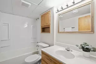 280 Persimmon Ct, Round Lake Beach, IL 60073 - Photo 22