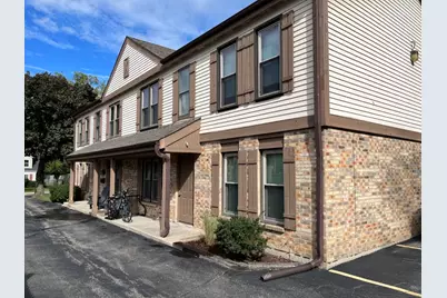 131 Newberry Avenue #1S, Libertyville, IL 60048 - Photo 2