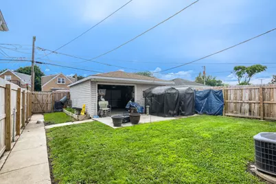 1734 N 22nd Avenue, Melrose Park, IL 60160 - Photo 16