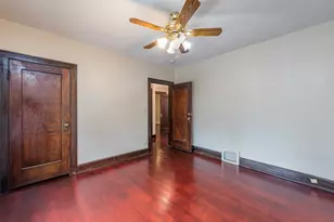 419 Hickory St, Waukegan, IL 60085 - Photo 18