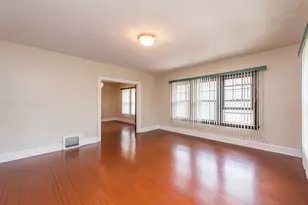 419 Hickory St, Waukegan, IL 60085 - Photo 6