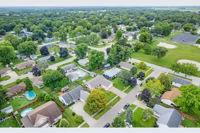 606 E Edgelawn Drive, Plano, IL 60545 - Photo 38
