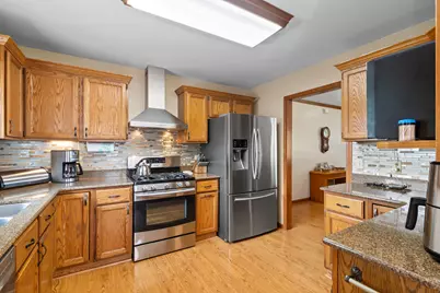606 E Edgelawn Drive, Plano, IL 60545 - Photo 10
