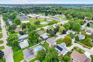 606 E Edgelawn Dr, Plano, IL 60545 - Photo 40