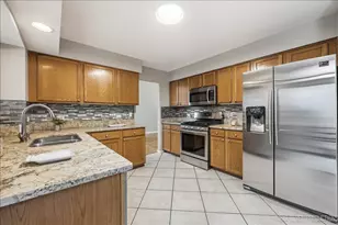 2712 Stockton Rd, Naperville, IL 60564 - Photo 6