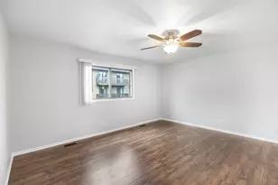 695 Dean Dr, South Elgin, IL 60177 - Photo 8