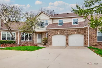 212 Willow Parkway, Buffalo Grove, IL 60089 - Photo 1