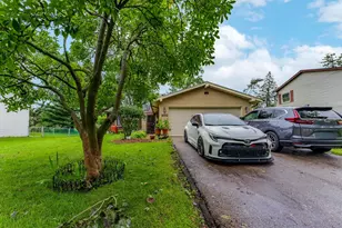 1032 Ashridge Ln, University Park, IL 60484 - Photo 2