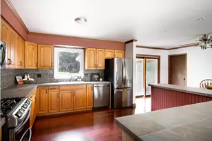936 Estes St, Gurnee, IL 60031 - Photo 6