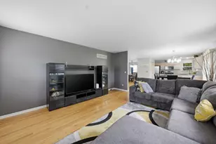 135 Fairfield Dr, Romeoville, IL 60446 - Photo 6
