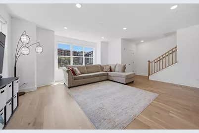 8367 Mulberry Avenue, Morton Grove, IL 60053 - Photo 20
