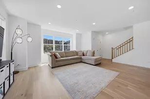 8367 Mulberry Ave, Morton Grove, IL 60053 - Photo 20
