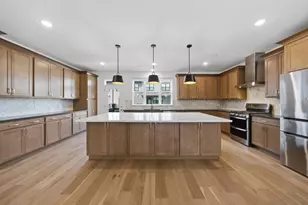 8367 Mulberry Ave, Morton Grove, IL 60053 - Photo 4