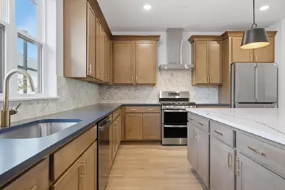 8367 Mulberry Avenue, Morton Grove, IL 60053 - Photo 10