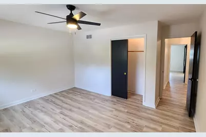 7749 Lyman Avenue, Darien, IL 60561 - Photo 16